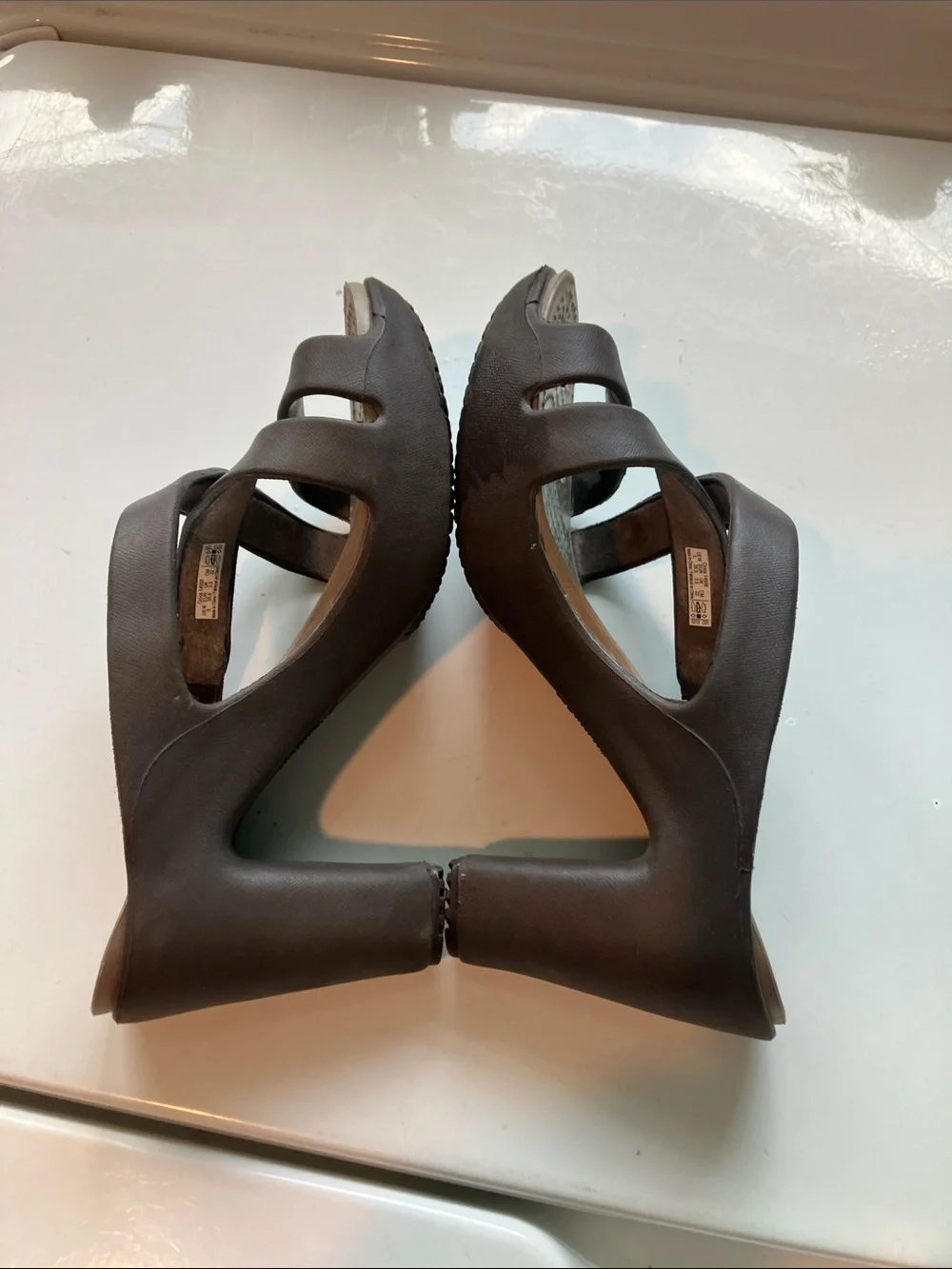 Crocs Cyprus IV Brown Strappy Sandals - size 5 rubber high heels